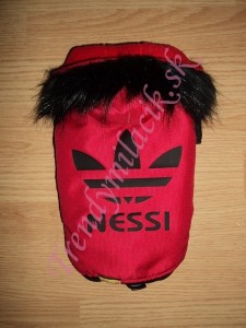 Zimn&aacute; bunda s menom - oblečenie a m&oacute;da pre psov